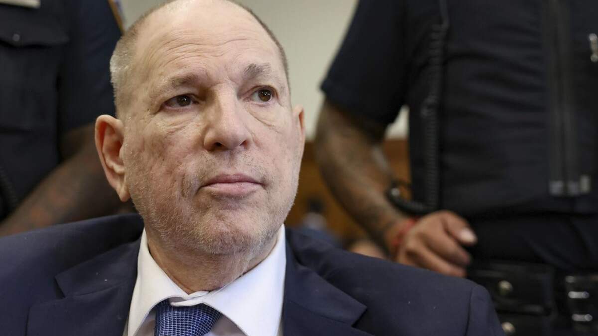 El exproductor cinematográfico, Harvey Weinstein, comparece ante el Tribunal Penal de Manhattan, en Nueva York