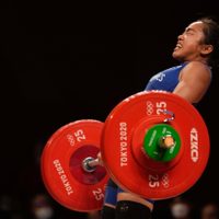 Premian con una casa y 655 mil dólares a Hidilyn Díaz, primera medalla de oro para Filipinas