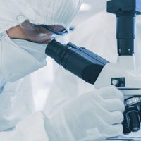 EU amarra con mil 190 mdd tratamiento de Eli Lilly contra covid-19