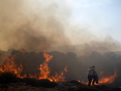 Grecia ordena nuevas evacuaciones por incendios
