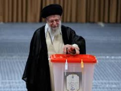 Irán celebra segunda ronda de comicios presidenciales entre legislador reformista y conservador