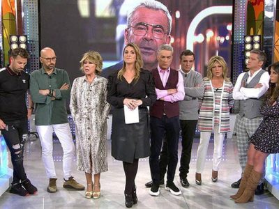 Dejan muy mal parada a una famosa colaboradora en “Sálvame”: fue desmentida en vivo y quedó muda
