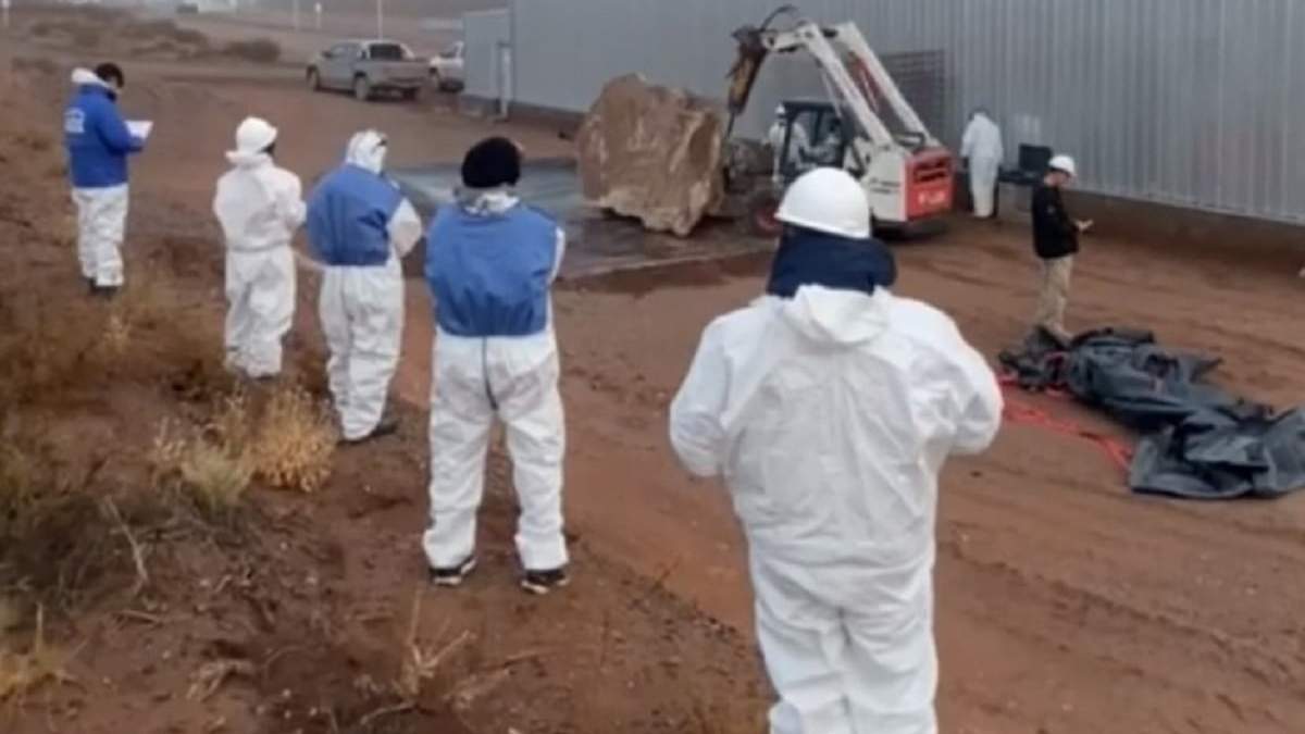Fractura del bloque de cemento con los transformadores con PCB. Fuente: (Facebook)