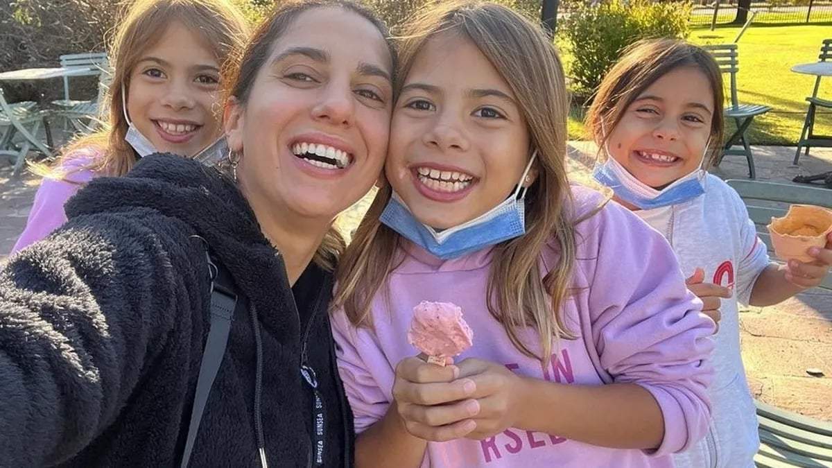 Cinthia Fernández y sus hijas Charis, Bella y Francesca. Fuente: (Instagram)