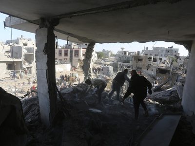 Israel ataca la segunda mayor ciudad de Gaza