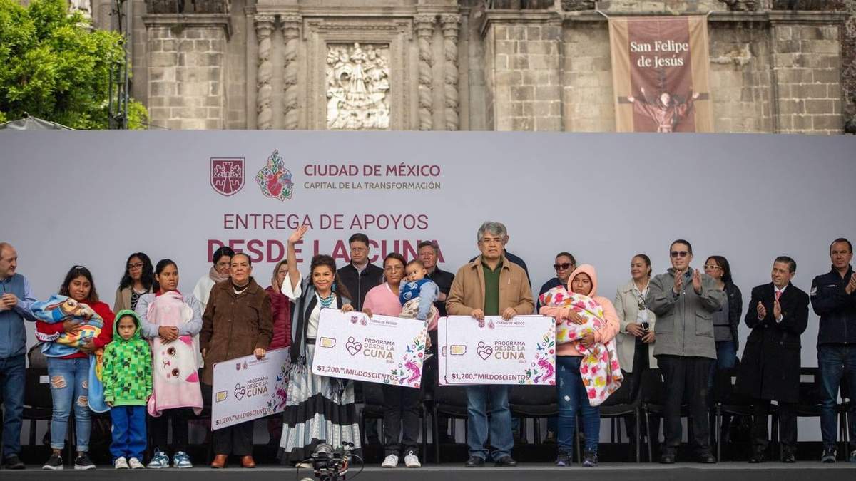 Entrega de apoyo "Desde la cuna"