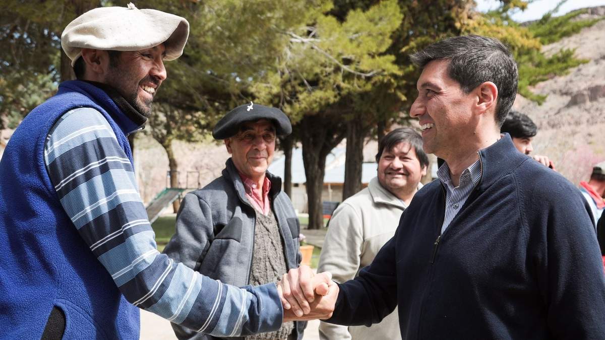 Koopmann durante la gira #UniendoNeuquén. Fuente: (Legislatura).