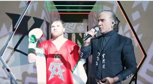 Canelo con Alejandro Fernández