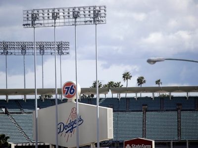 Dodgers "dan batazo" a agentes migratorios que planeaban ingresar al estadio