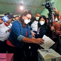 Los hondureños votan este domingo con una fuerte polarización que augura el retorno del "zelayismo"