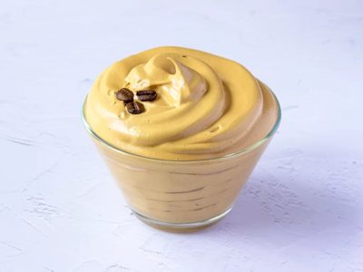 Delicioso postre dulce de café y sin harina