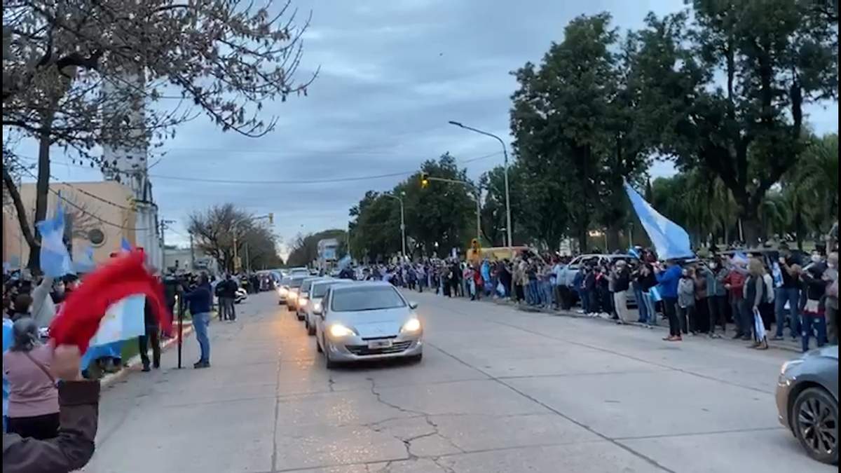 Caravana en Santa Fe. Fuente: (Twitter)