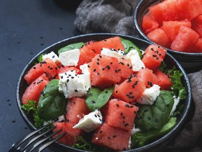 Ensalada de sandía y queso: una combinación fresca de sabores increíbles, en una receta para paladares exigentes