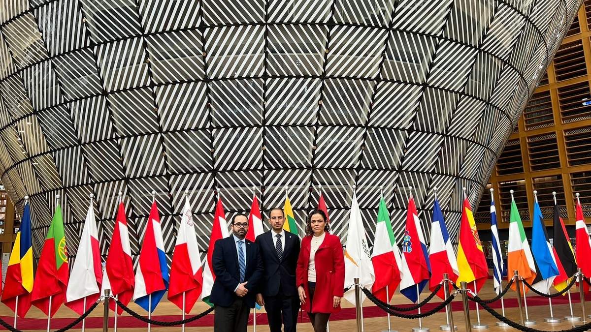 Marko Cortés acudió a una presentación ante miembros del Parlamento Europeo