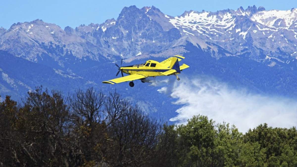 Aviones hidrantes en Bariloche. Fuente: (Twitter)