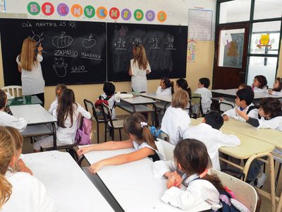 ¡Empezaron las clases! Pero continúan los problemas...
