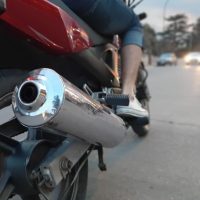 Batalla campal en Unión de Mayo: tensión creciente por picadas ilegales y falta de controles policiales