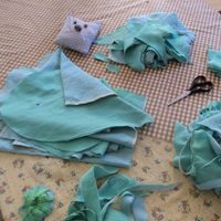 No saques la máquina de coser: transformá los retazos de tela que ibas a tirar en este accesorio útil para tu cartera