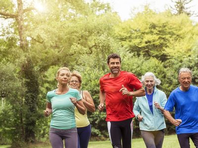 Cómo es el cardio "LISS", el entrenamiento para quemar grasas que es ideal para las mujeres +50