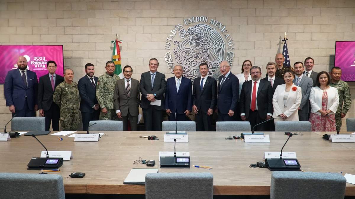El presidente Andrés Manuel López Obrador y varios funcionarios se reunieron con Pete Buttigieg, secretario de Transporte del gobierno de Estados Unidos