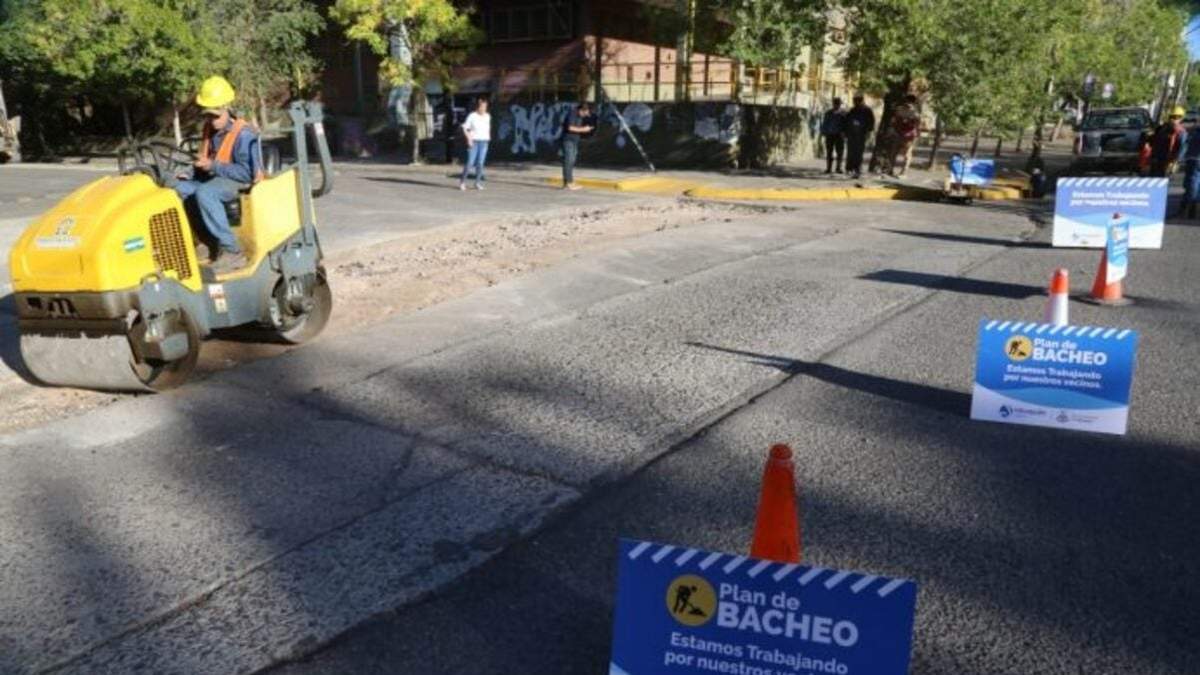 Plan intensivo de bacheo en Neuquén capital. Fuente: (Twitter)