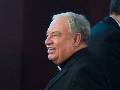 Juan Sandoval Íñiguez vulneró el principio de separación Iglesia-Estado y será sancionado