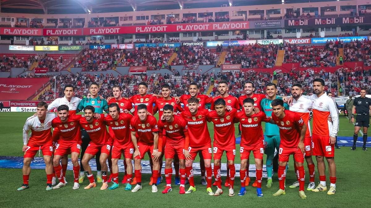 El bicampeón Toluca golea 3-0 a Necaxa y sigue invicto en la Liga MX