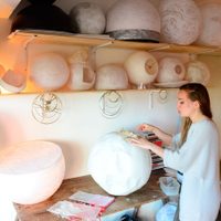 Sin gastar fortuna, mirá esta idea de lámpara "low cost" para decorar tu hogar