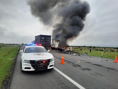 Tráiler choca con camioneta en Tamaulipas; hay 26 muertos (Video)
