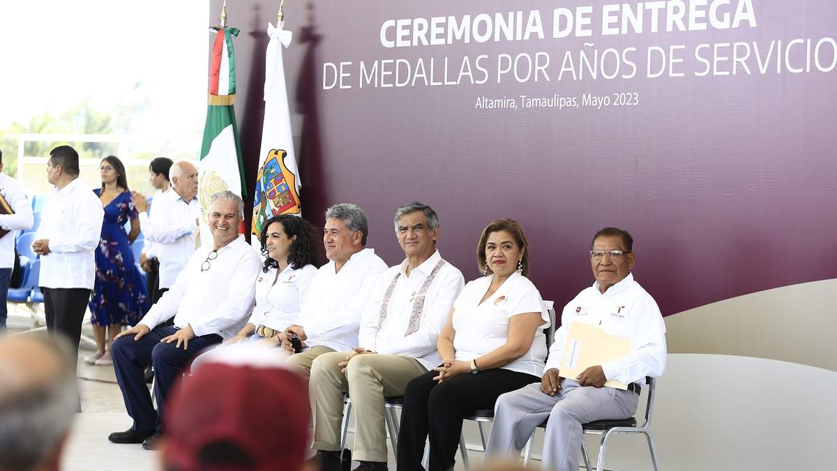 En la transformación del sector salud, las y los trabajadores tendrán seguridad laboral