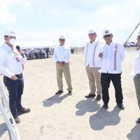 Adán Augusto suspendió su gira tras la muerte de Daniel Flores en desplome de avioneta en Veracruz