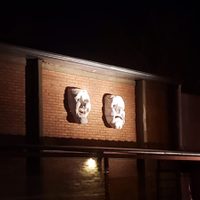 Robo millonario a teatro de la ciudad