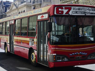Meoni busca rescatar a las empresas de transporte público
