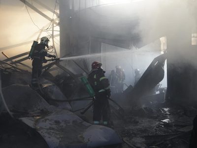 Bombardeo en Járkiv deja 14 muertos; Zelenski alerta sobre movimientos rusos