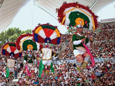 Topiles por la Paz, para impedir protestas en la Guelaguetza, denuncian organizaciones oaxaqueñas