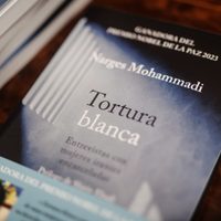 La Premio Nobel de la Paz Narges Mohammadi denuncia que fue hospitalizada dos veces tras su violento