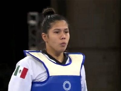 Briseida Acosta perdió en su debut olímpico ante Althea Laurin por 21-3