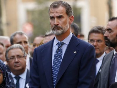 En un bar a los gritos: brama el Rey Felipe por dos amantes enfrentadas