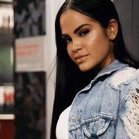 Natti Natasha dejó que captaran un primer plano de su mejor atributo saliendo de la pileta