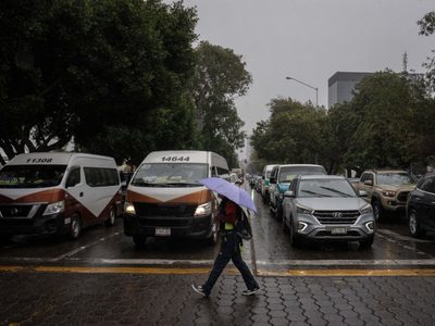 Lluvias y vientos fuertes de viernes a lunes: así impactarán el frente frío 10 y la onda tropical 39