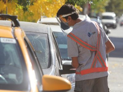 Importante: desde el miércoles todos deberán pagar estacionamiento en Neuquén