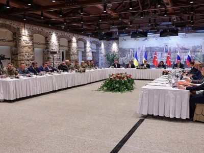 Rusia y Ucrania acuerdan canjear un total de dos mil prisioneros tras un favorable primer encuentro