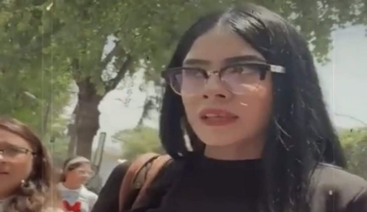 Imagen de Daniela, conocida en redes como #LadyTepito,  al momento de agredir a la familia de Lesly Martínez