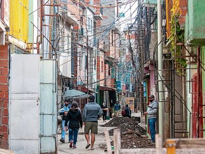 El Gobierno desarrolla un plan de asistencia alimentaria para los barrios vulnerables aislados