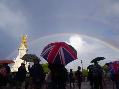 Doble arcoíris aparece frente al Palacio de Buckingham antes de la muerte de la reina Isabel II