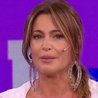 "Me arrepiento": Karina Mazzocco se quebró en vivo