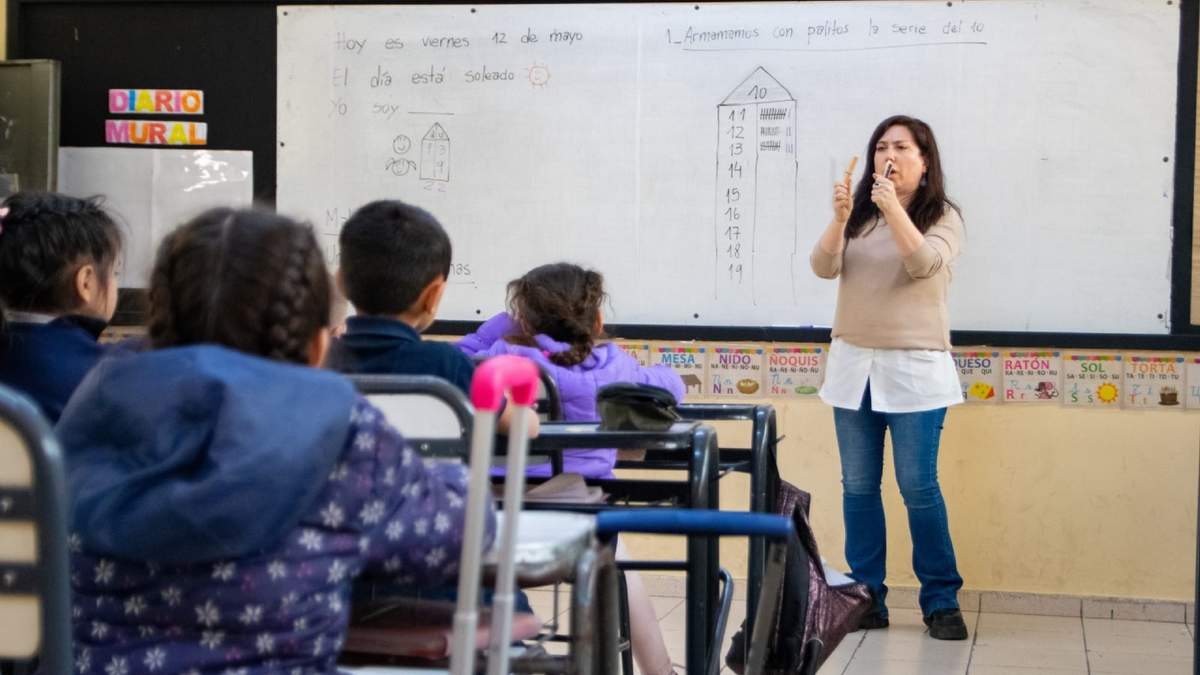 Los docentes rechazan el ajuste del Gobierno sobre el sistema educativo. Fuente: (Twitter)