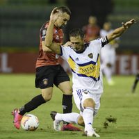 Polémico empate de Boca en el debut de Copa Libertadores