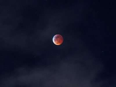 Luna llena de Esturión 2025: así afectará el 9 de agosto a cada uno de los signos del Zodíaco y sus planes