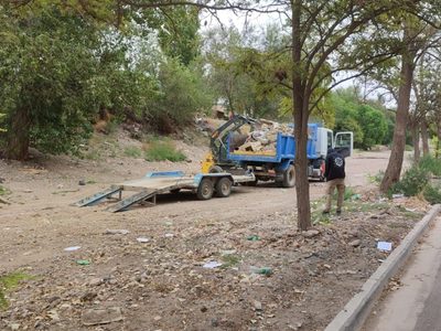Admiten que la problemática de los limpiavidrios y trapitos ya desborda a Neuquén y Centenario